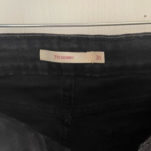 Levi’s 711 Skinny Jean